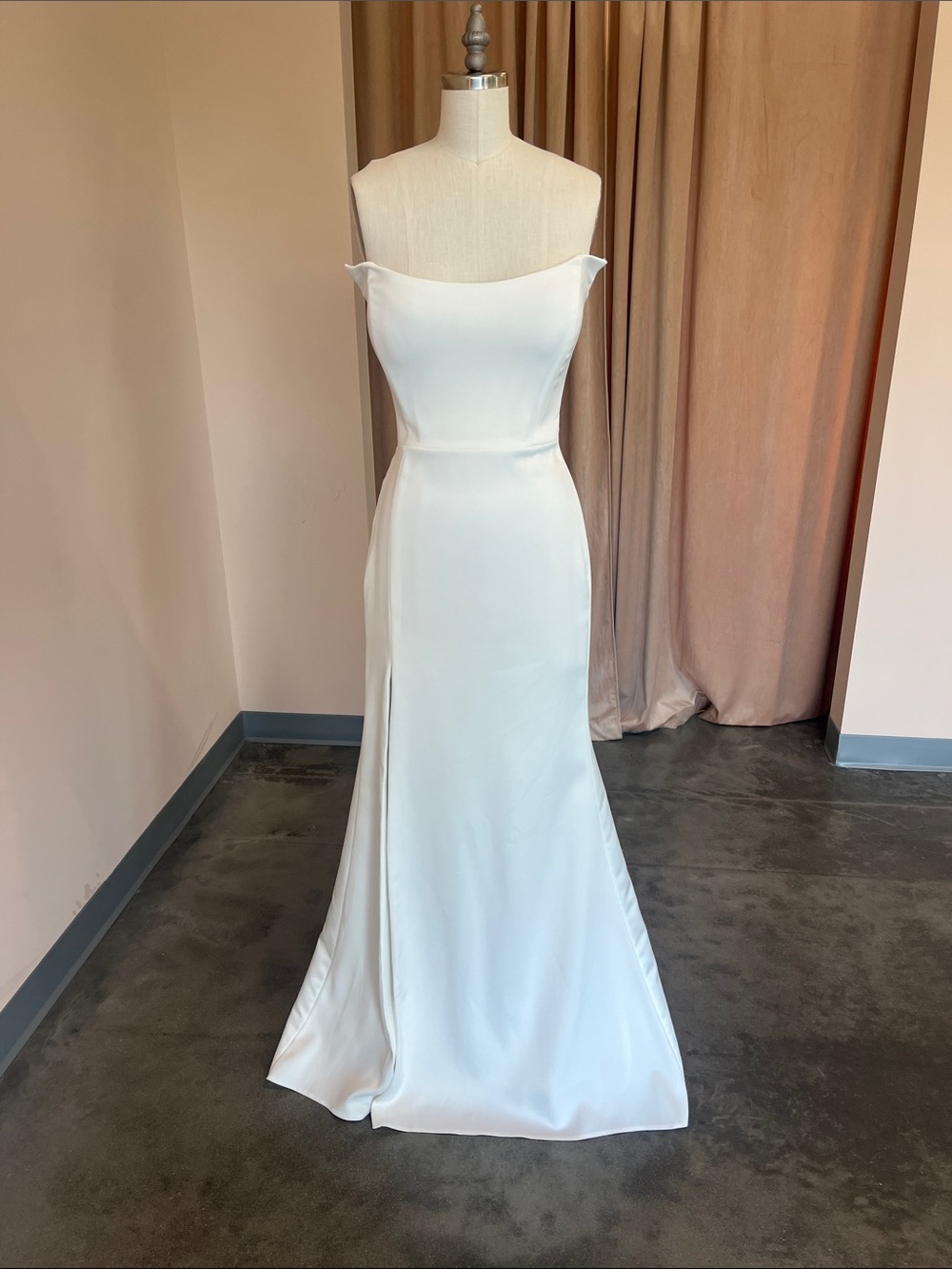 Louvienne ‘Blaine’ Gown